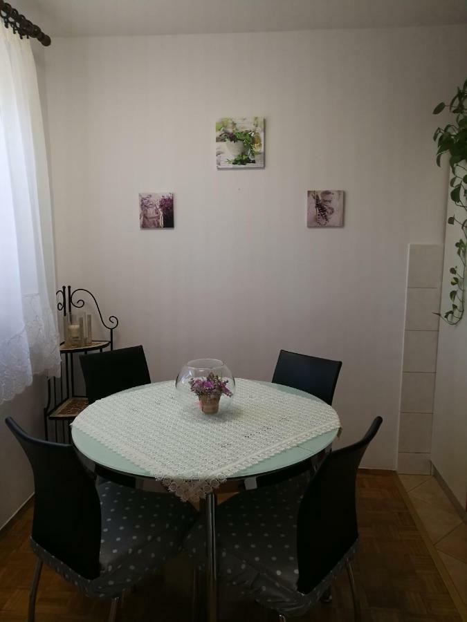 Apartment Koruna 1 Pula Zewnętrze zdjęcie